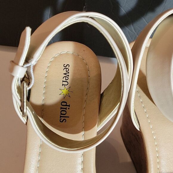 SEVEN DIALS  ANKLE STRAP OPEN TOE WEDGE STYLE HEEL SANDAL G1 - Picture 4 of 14